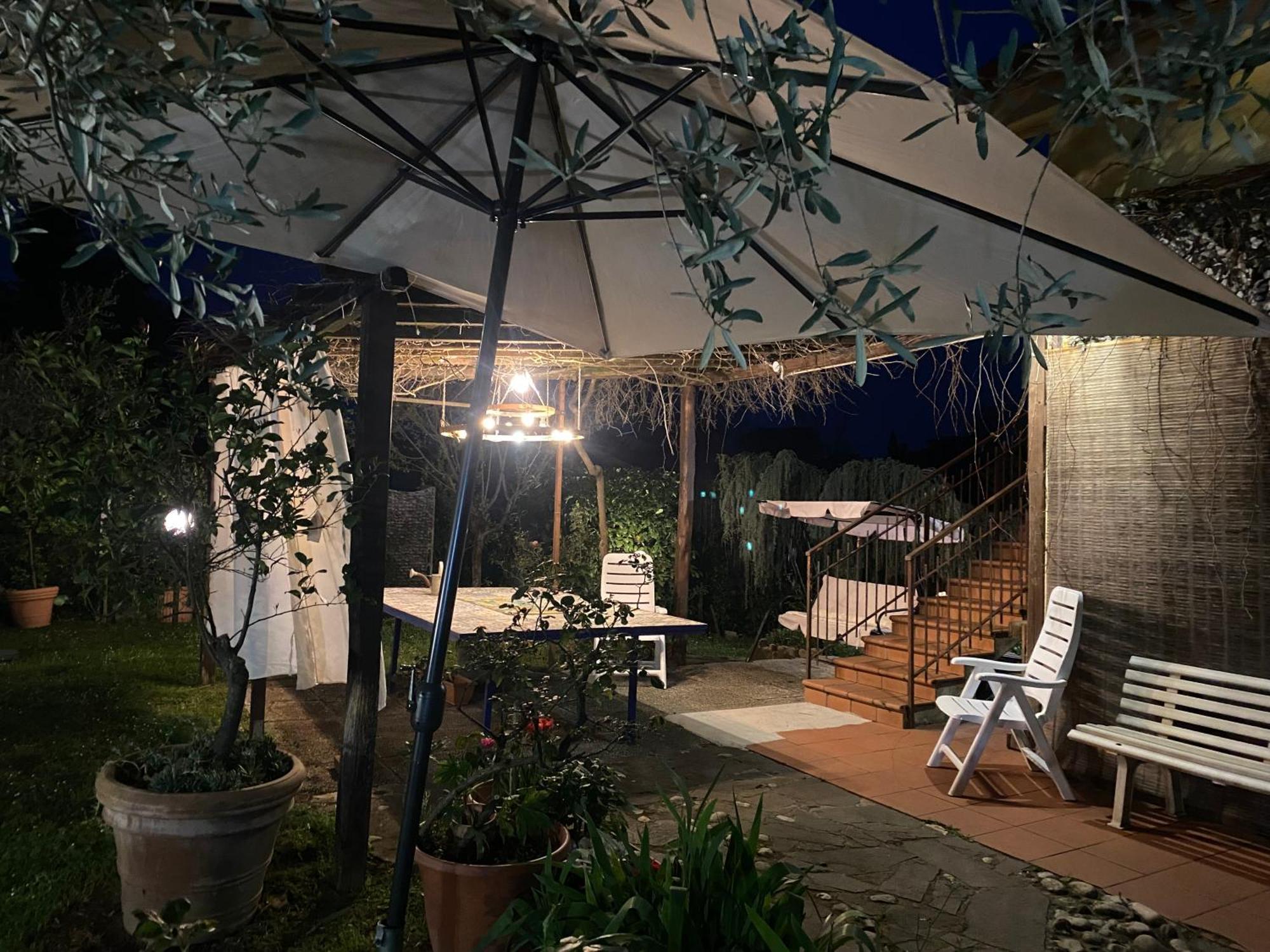Corelli & Company Rose Musica E Libri Santa Marta Exterior photo